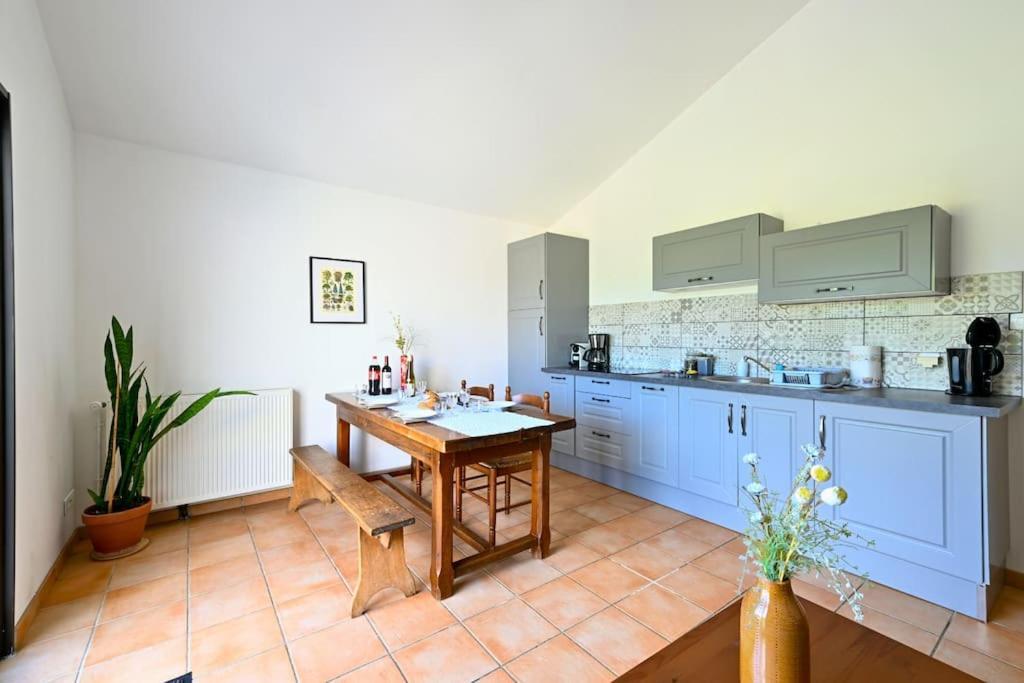 Vila L'Evasion En Pierre Piscine Et Etang Prive Sevremoine Exteriér fotografie