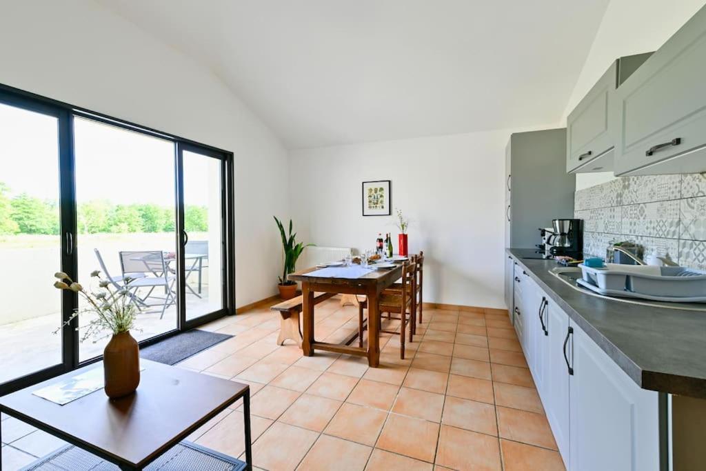 Vila L'Evasion En Pierre Piscine Et Etang Prive Sevremoine Exteriér fotografie