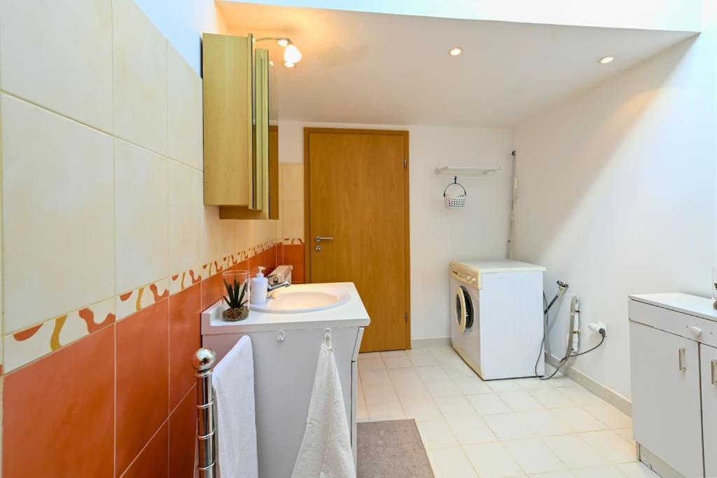 Vila L'Evasion En Pierre Piscine Et Etang Prive Sevremoine Exteriér fotografie