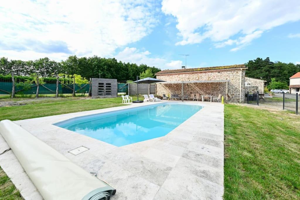 Vila L'Evasion En Pierre Piscine Et Etang Prive Sevremoine Exteriér fotografie