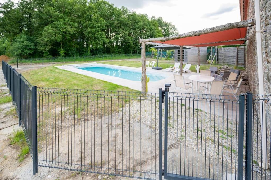 Vila L'Evasion En Pierre Piscine Et Etang Prive Sevremoine Exteriér fotografie